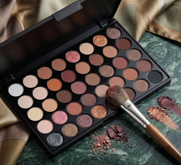 TAVICE 40 - Color Eyeshadow Palette Matte, Shimmer & Metallic Eye Makeup Palette for Long - Lasting, Blendable Looks - Battery Mate